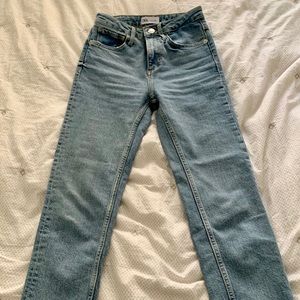 Straight legged cropped jeans